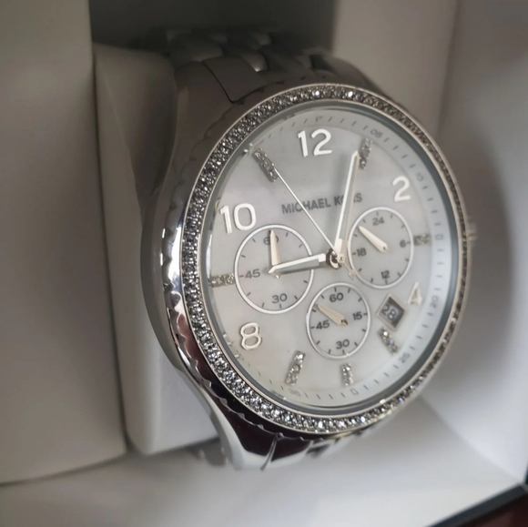 MK-5346 Womens Glitz Watch Oversized - Picture 7 of 13